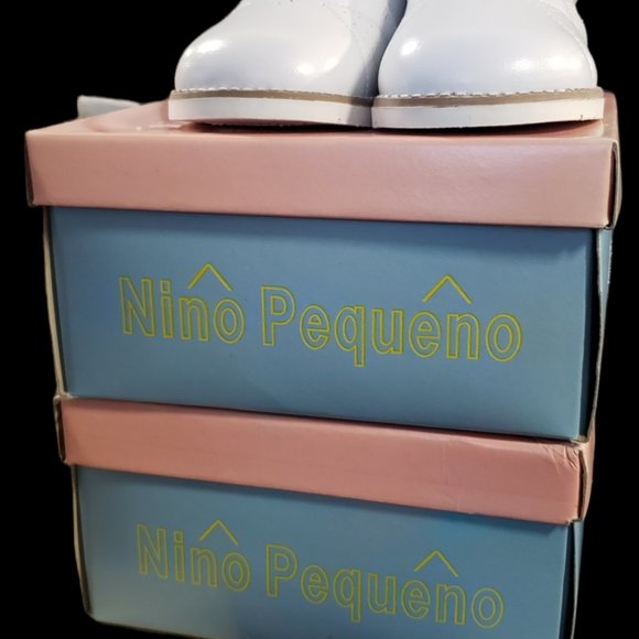 Girls White Shoes - Picture 7 of 7